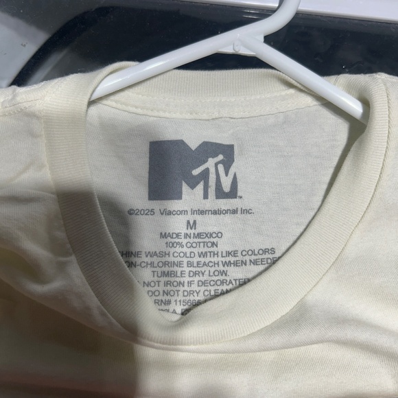 MTV T-Shirt - Picture 2 of 2